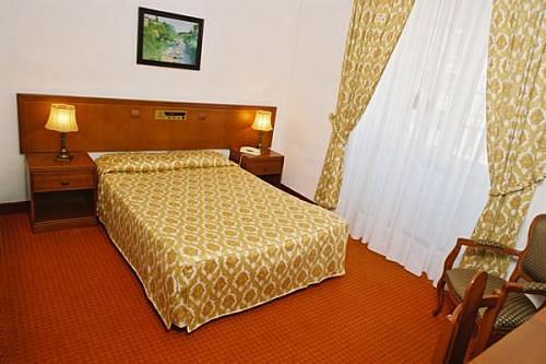 Residencial Nazareth Accommodation From OnHotels